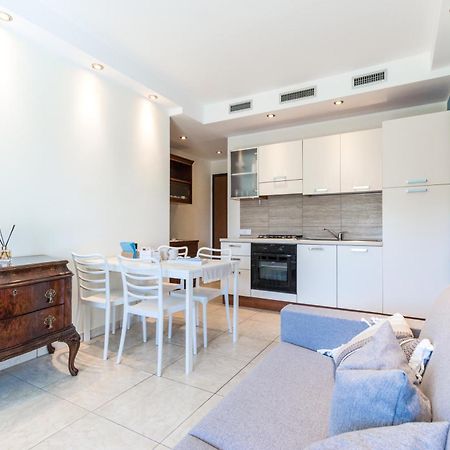 Apartamento Stupendo Trilocale Posto Auto Gratuito - Wifi & Netflix San Remo Exterior foto